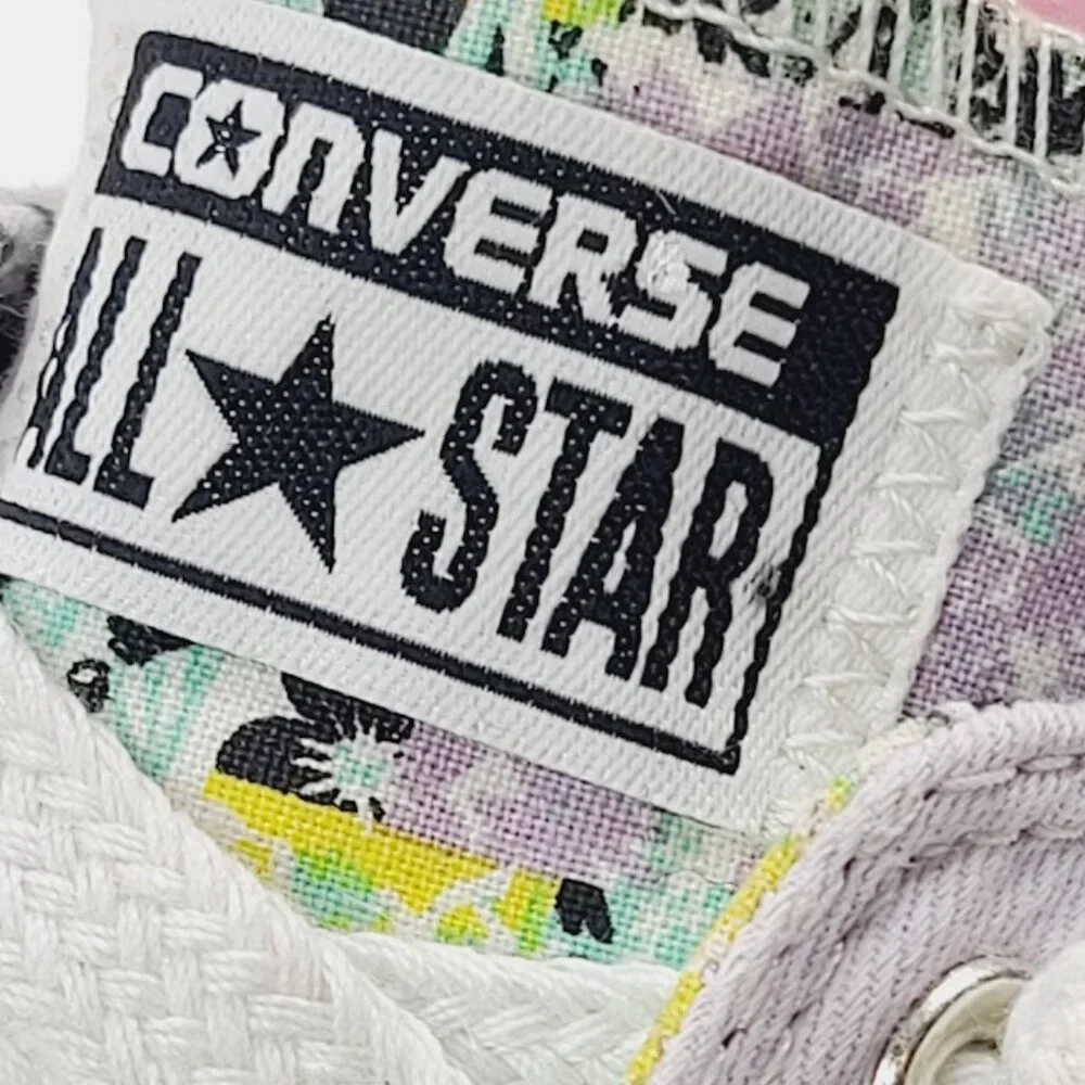 Converse Women's White Chuck‎ Lace Up Low Top Athletic Sneaker Size 11